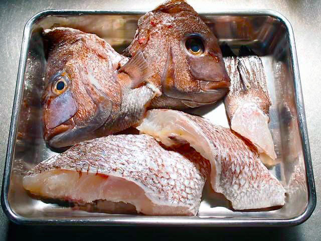 春が旬!鯛と筍の炊き込みご飯の材料